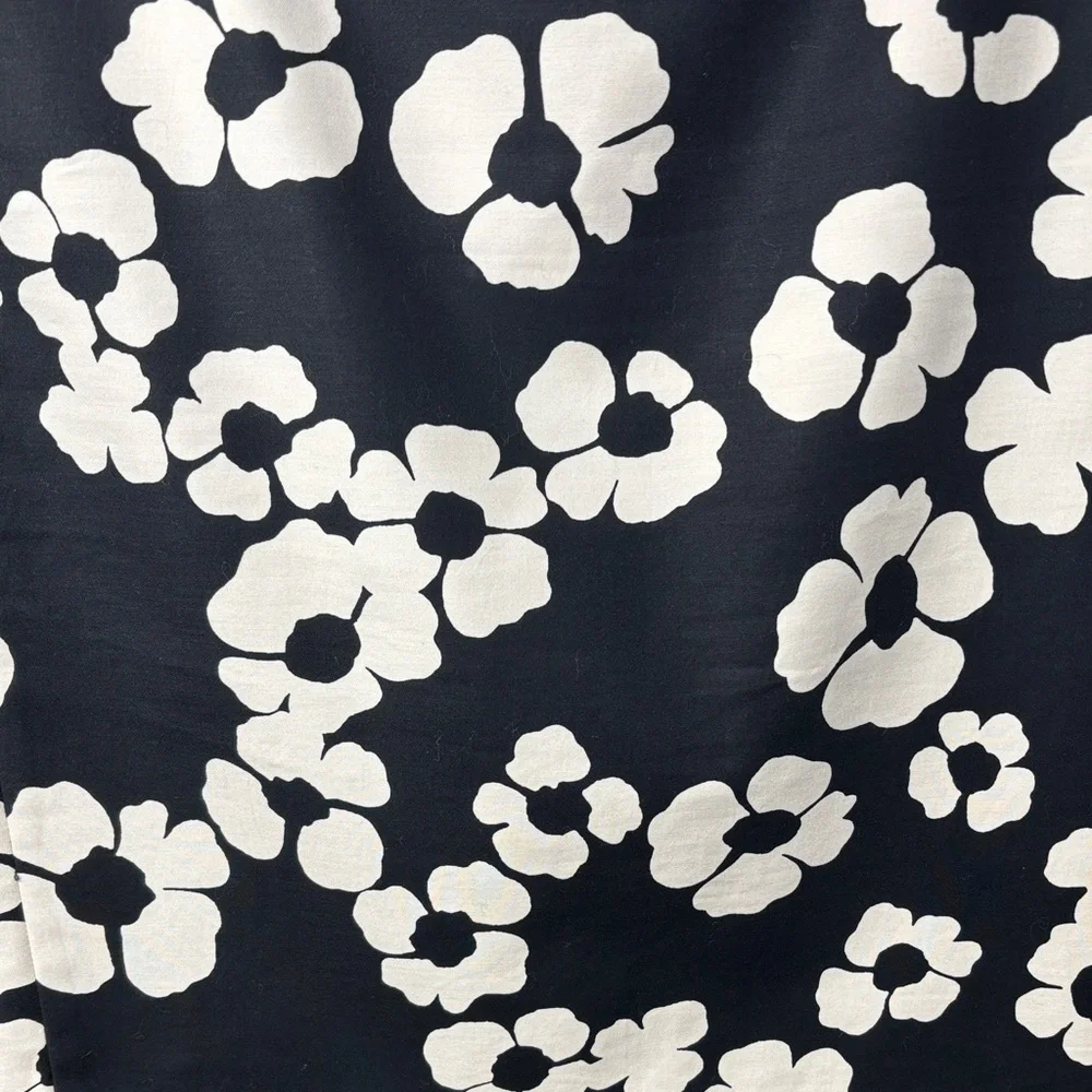 🖤 LOFT Black Cream Floral Midi Skirt Women’s Size 6, back zip with stretch🖤 - Picture 4 of 16